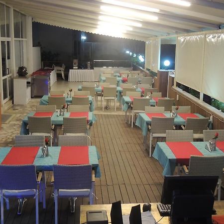 אלאניה Hotel La Mosae מראה חיצוני תמונה