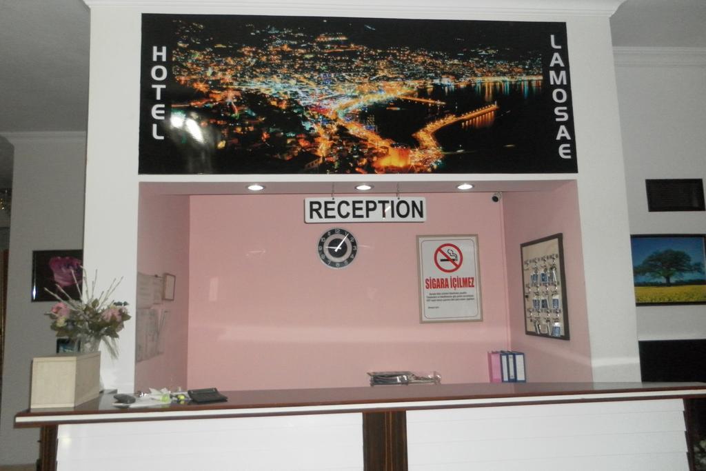 אלאניה Hotel La Mosae מראה חיצוני תמונה