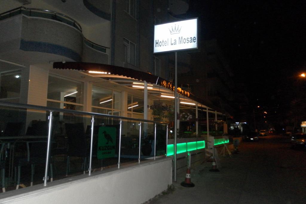 אלאניה Hotel La Mosae מראה חיצוני תמונה