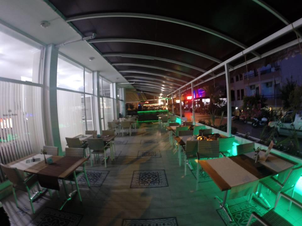 אלאניה Hotel La Mosae מראה חיצוני תמונה