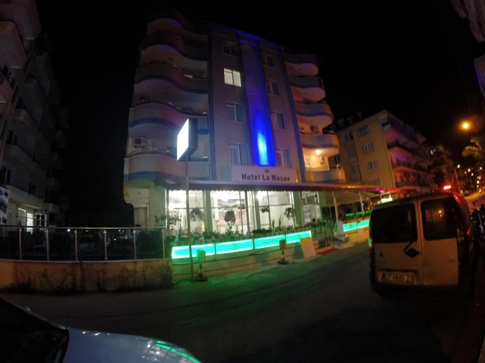 אלאניה Hotel La Mosae מראה חיצוני תמונה