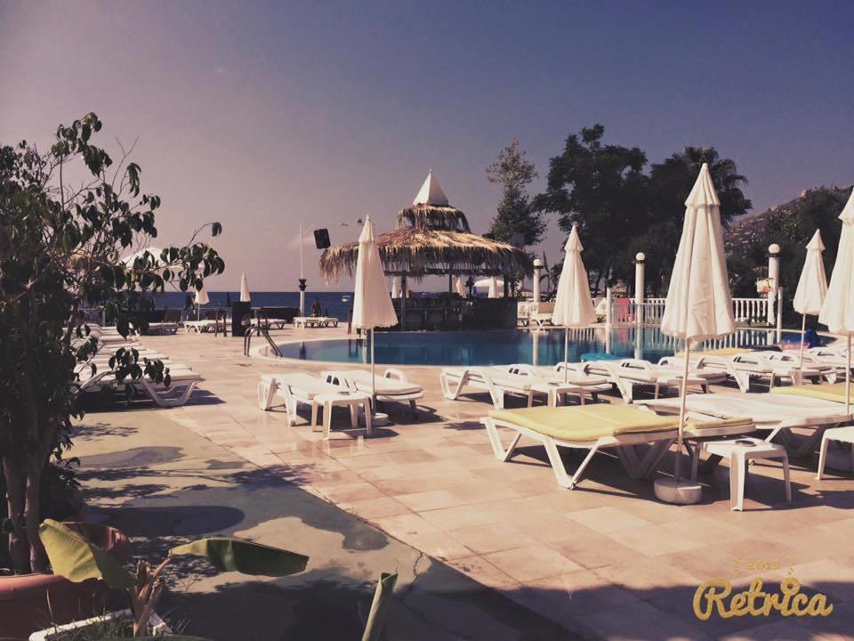 אלאניה Hotel La Mosae מראה חיצוני תמונה