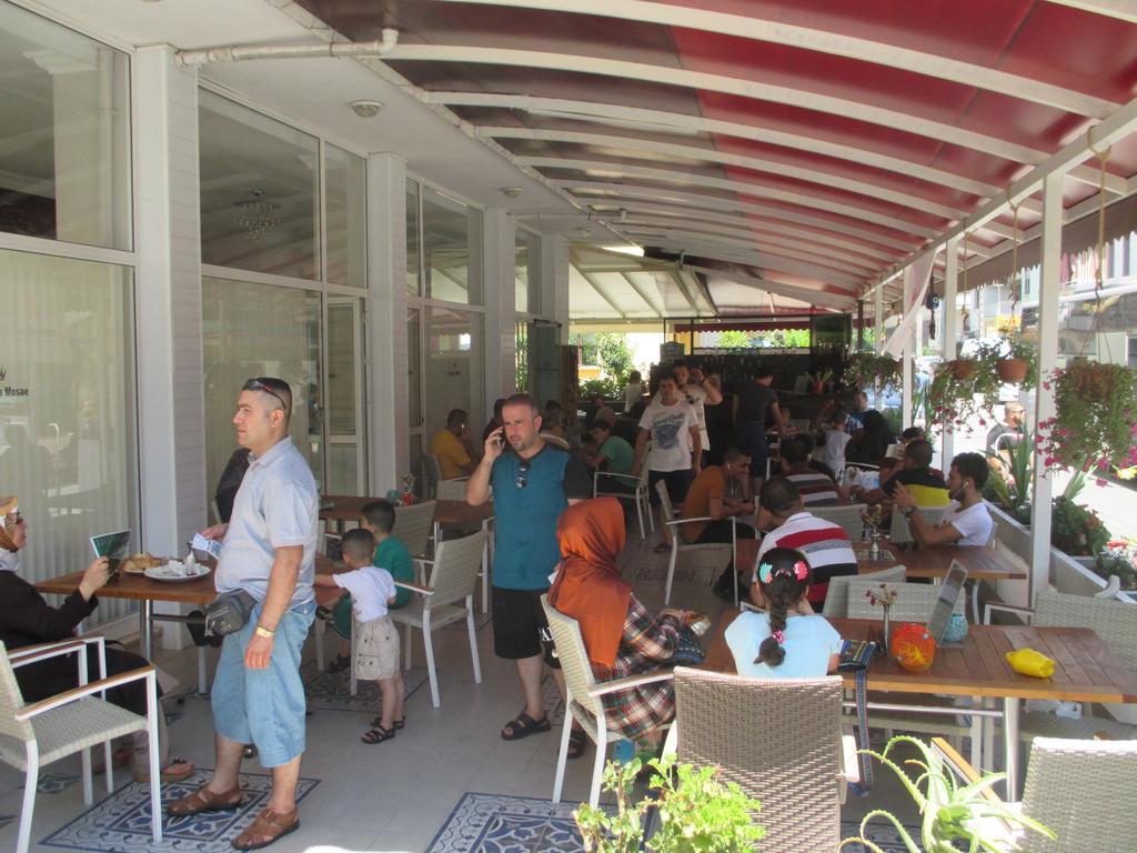 אלאניה Hotel La Mosae מראה חיצוני תמונה