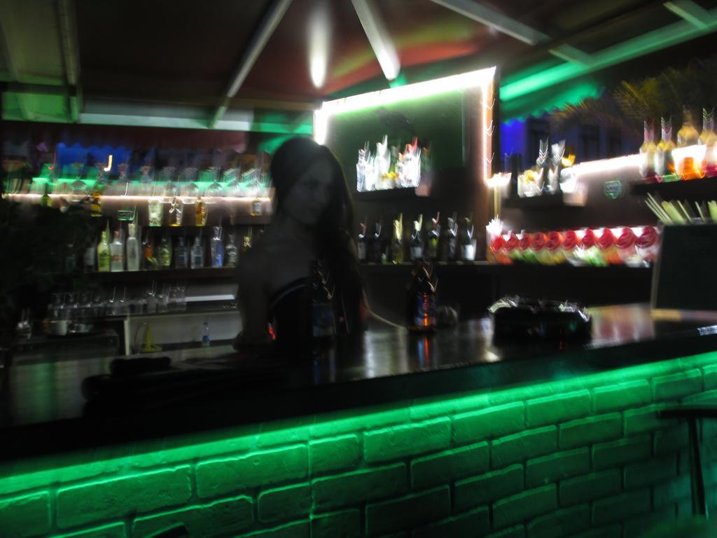 אלאניה Hotel La Mosae מראה חיצוני תמונה